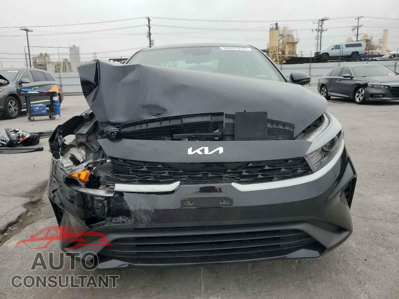 KIA FORTE 2023 - 3KPF24AD7PE688190