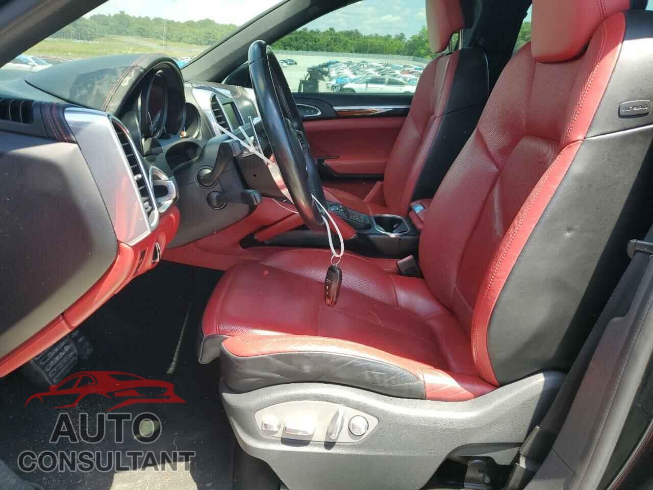 PORSCHE CAYENNE 2016 - WP1AA2A29GKA36005