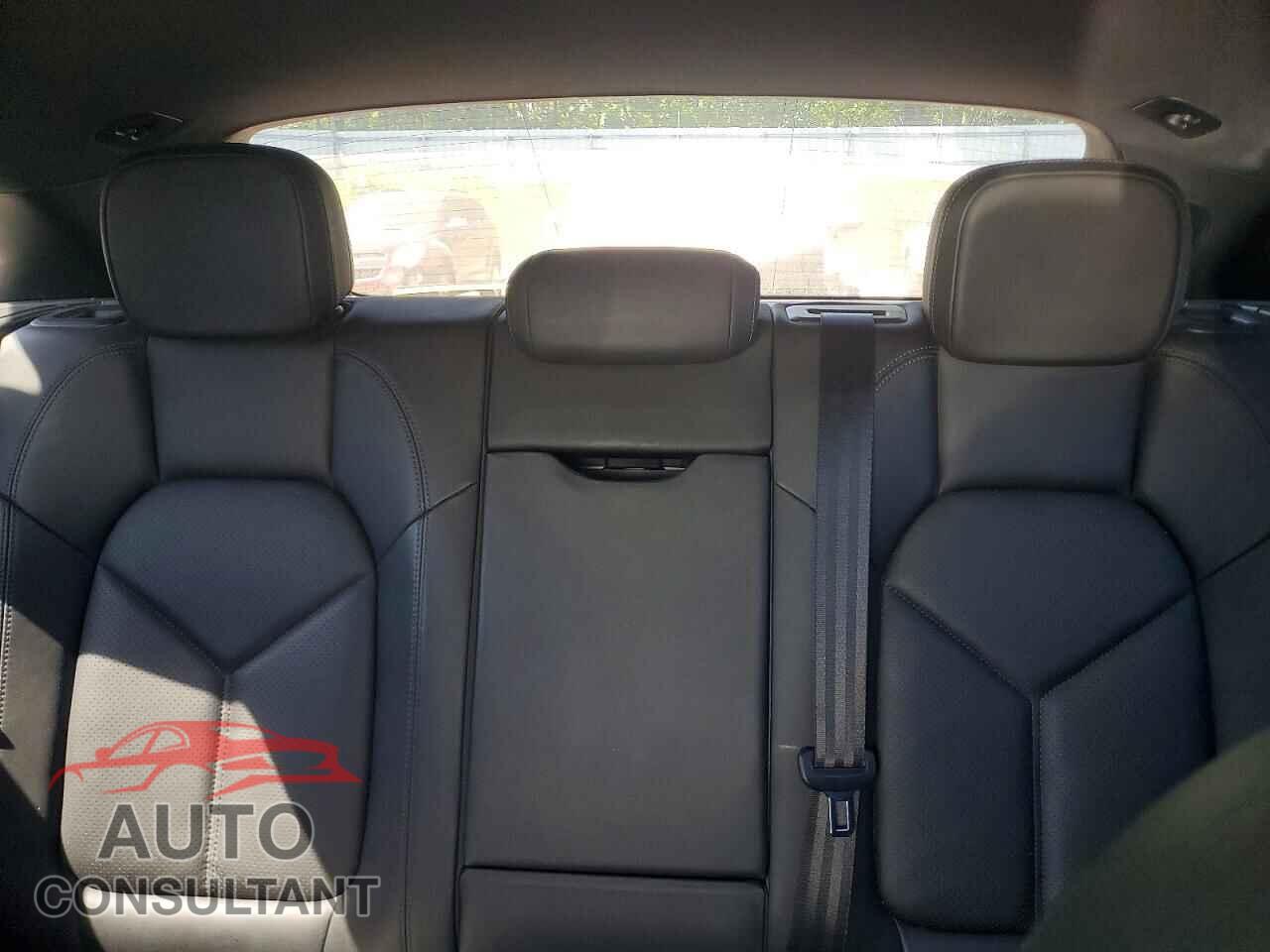 PORSCHE MACAN 2016 - WP1AB2A56GLB41165