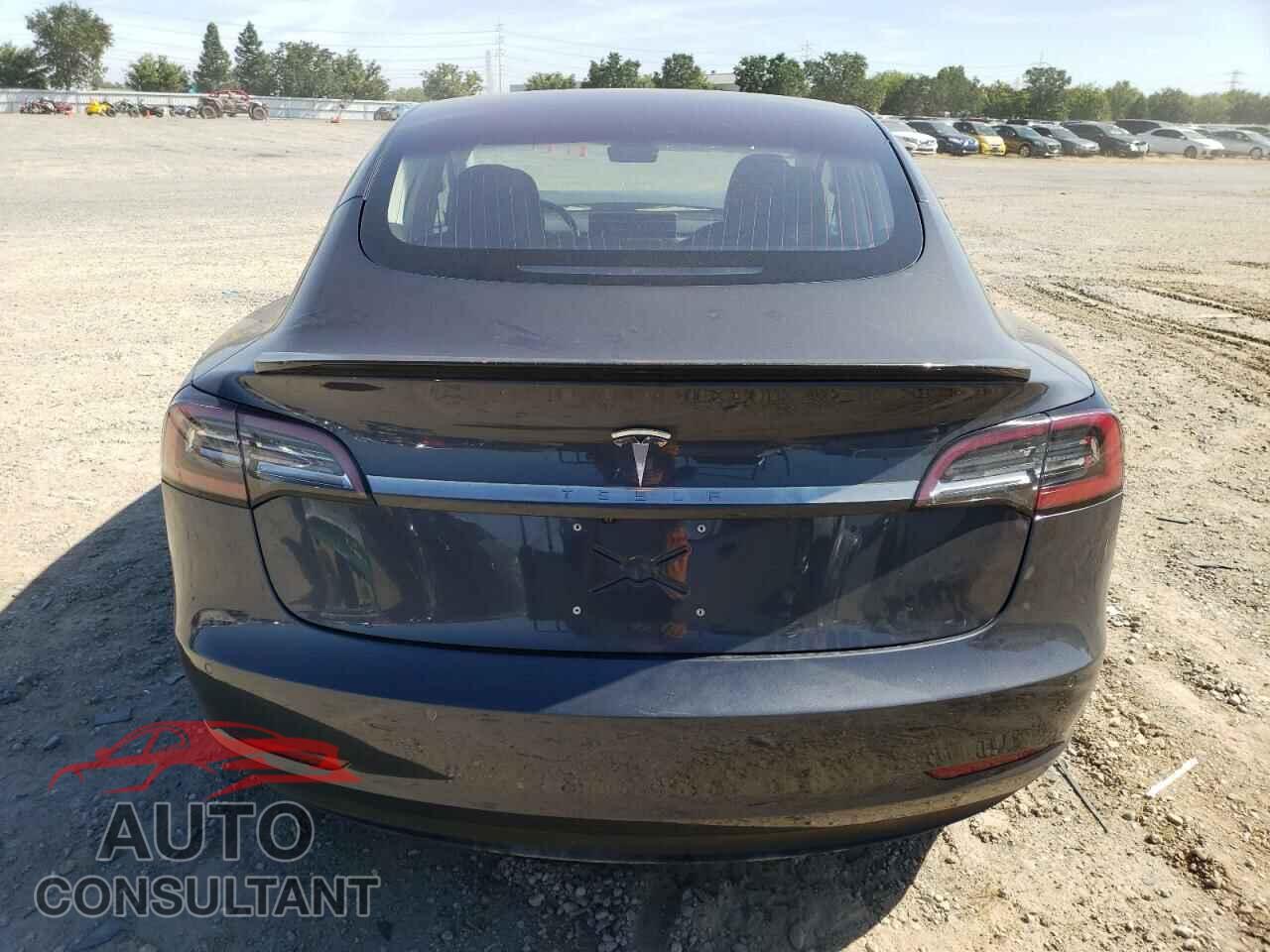 TESLA MODEL 3 2017 - 5YJ3E1EA2HF000892