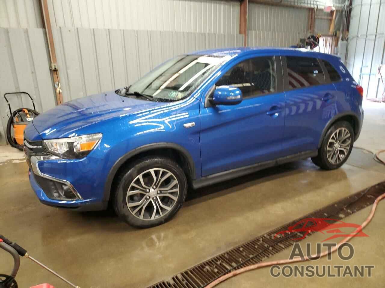 MITSUBISHI OUTLANDER 2019 - JA4AR3AU8KU028213