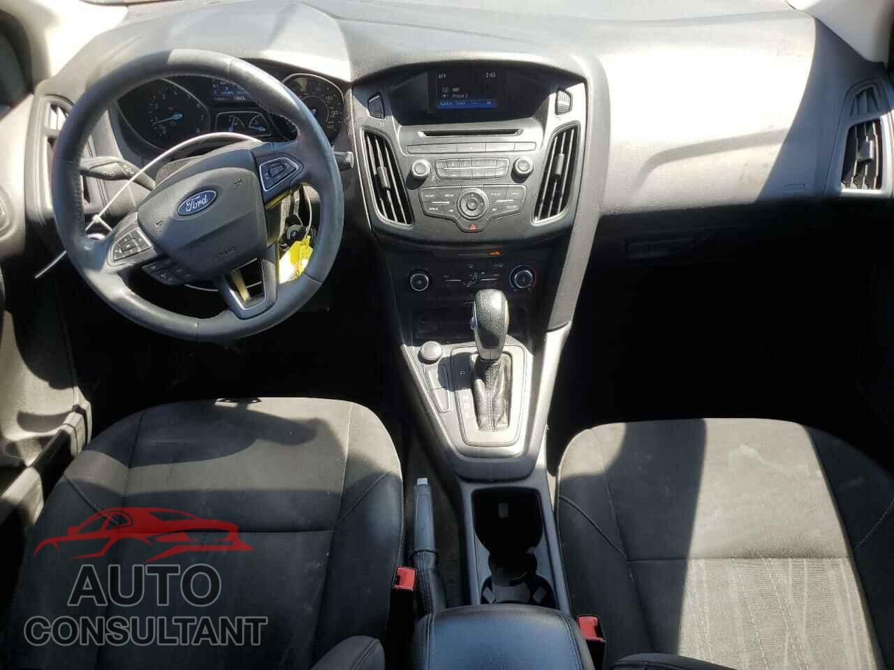 FORD FOCUS 2017 - 1FADP3F24HL310871