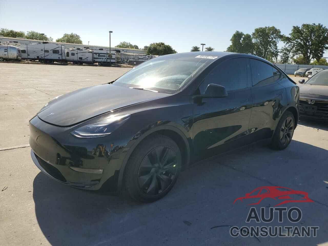 TESLA MODEL Y 2025 - 7SAYGAEE1SF217895