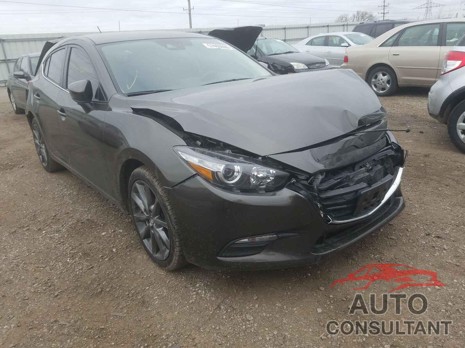 MAZDA 3 2018 - 3MZBN1L39JM184355