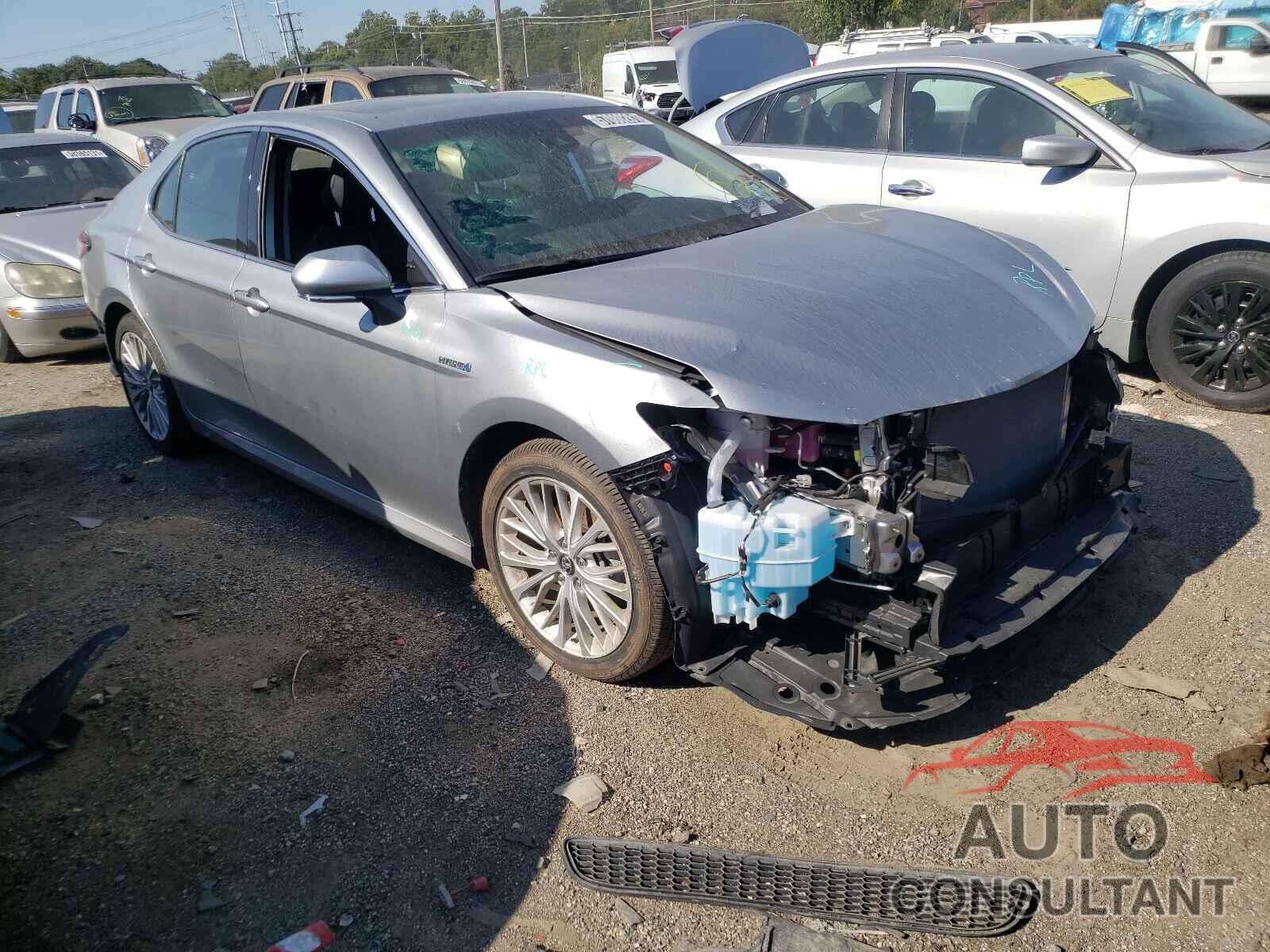 TOYOTA CAMRY 2019 - 4T1B21HK8KU519612