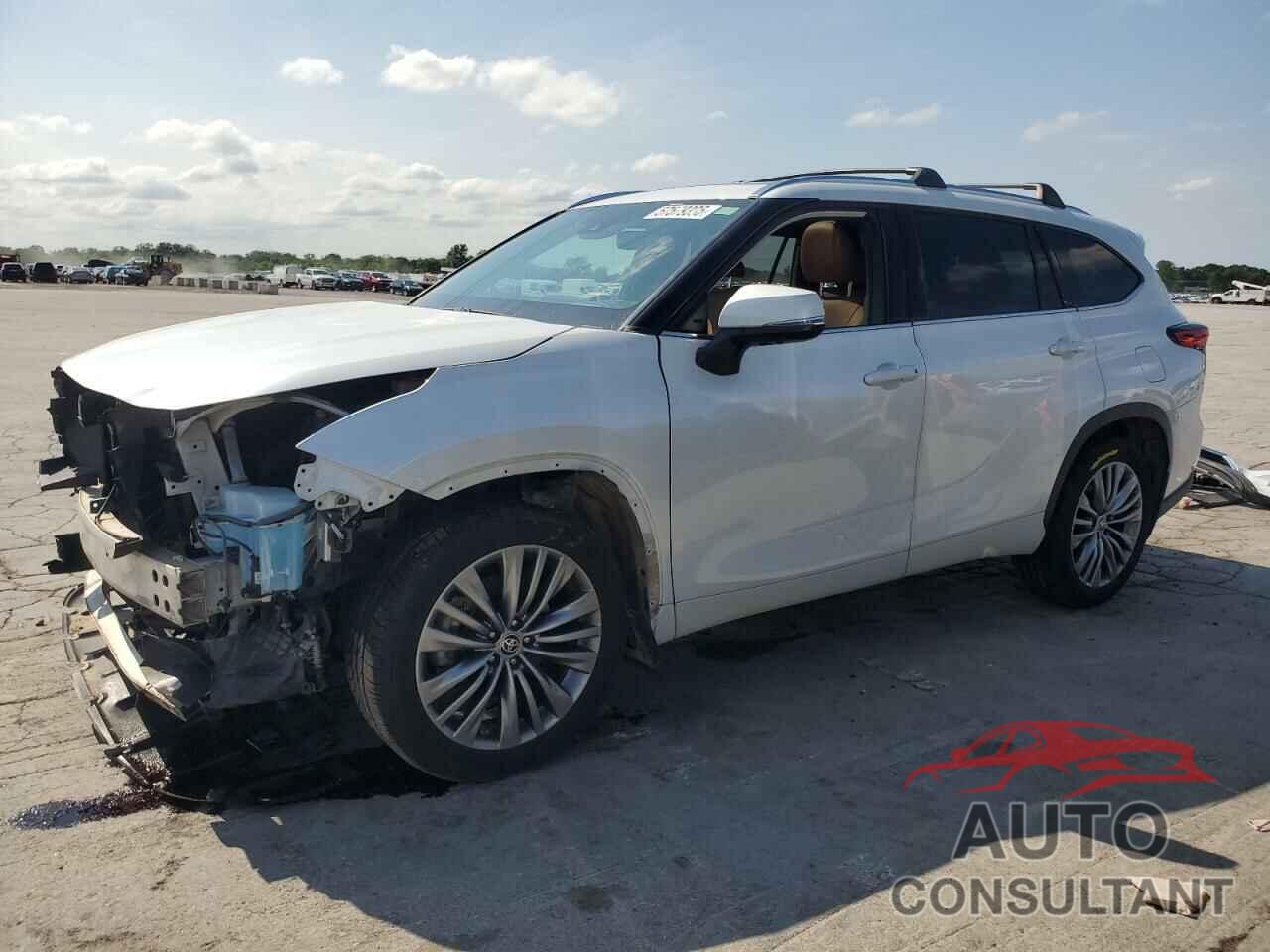 TOYOTA HIGHLANDER 2022 - 5TDFZRBH8NS184728