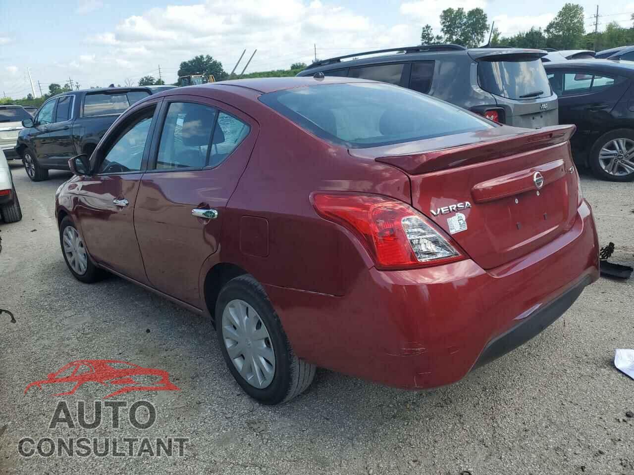 NISSAN VERSA 2018 - 3N1CN7AP1JL818640