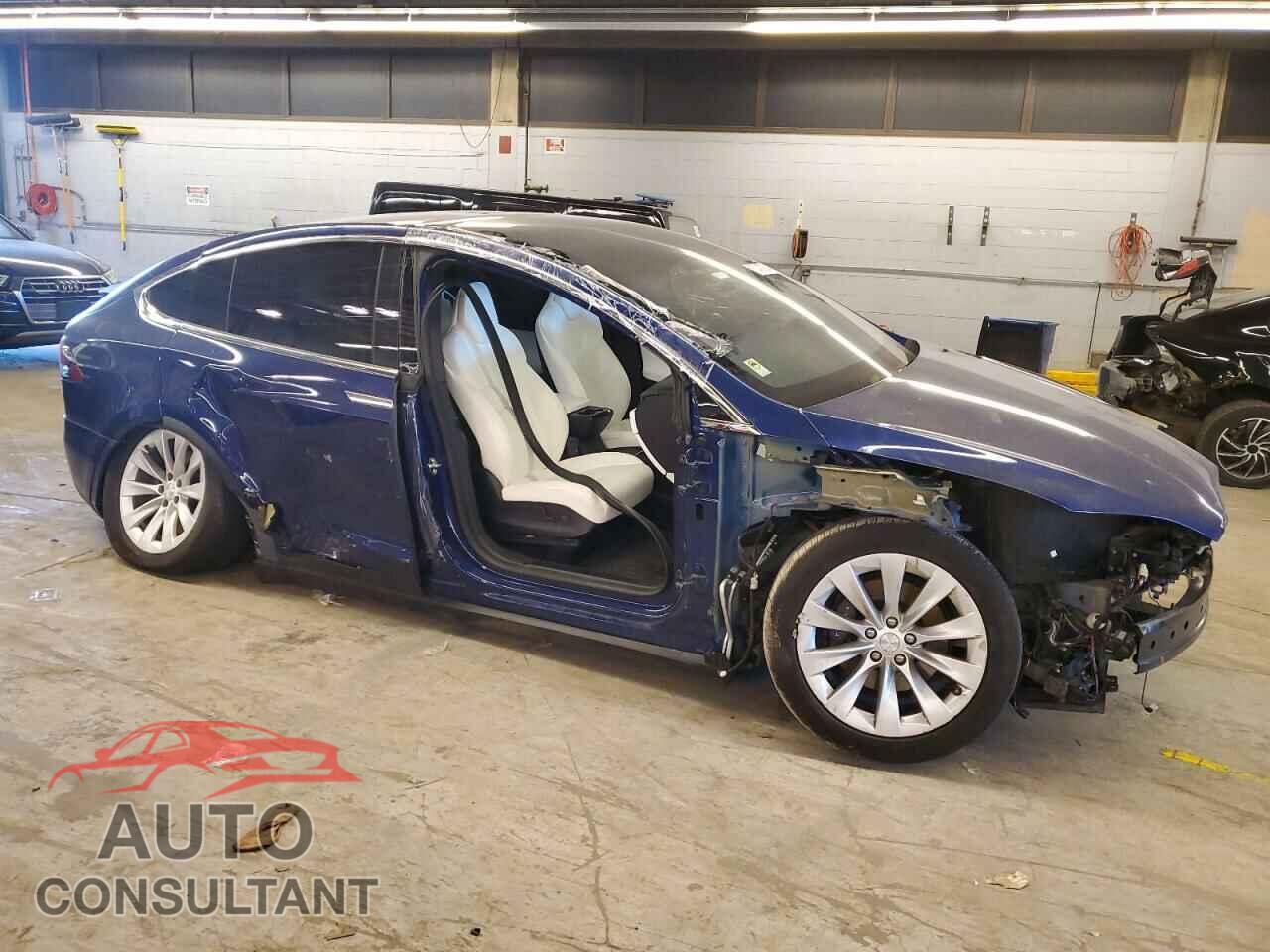TESLA MODEL X 2018 - 5YJXCBE21JF142646