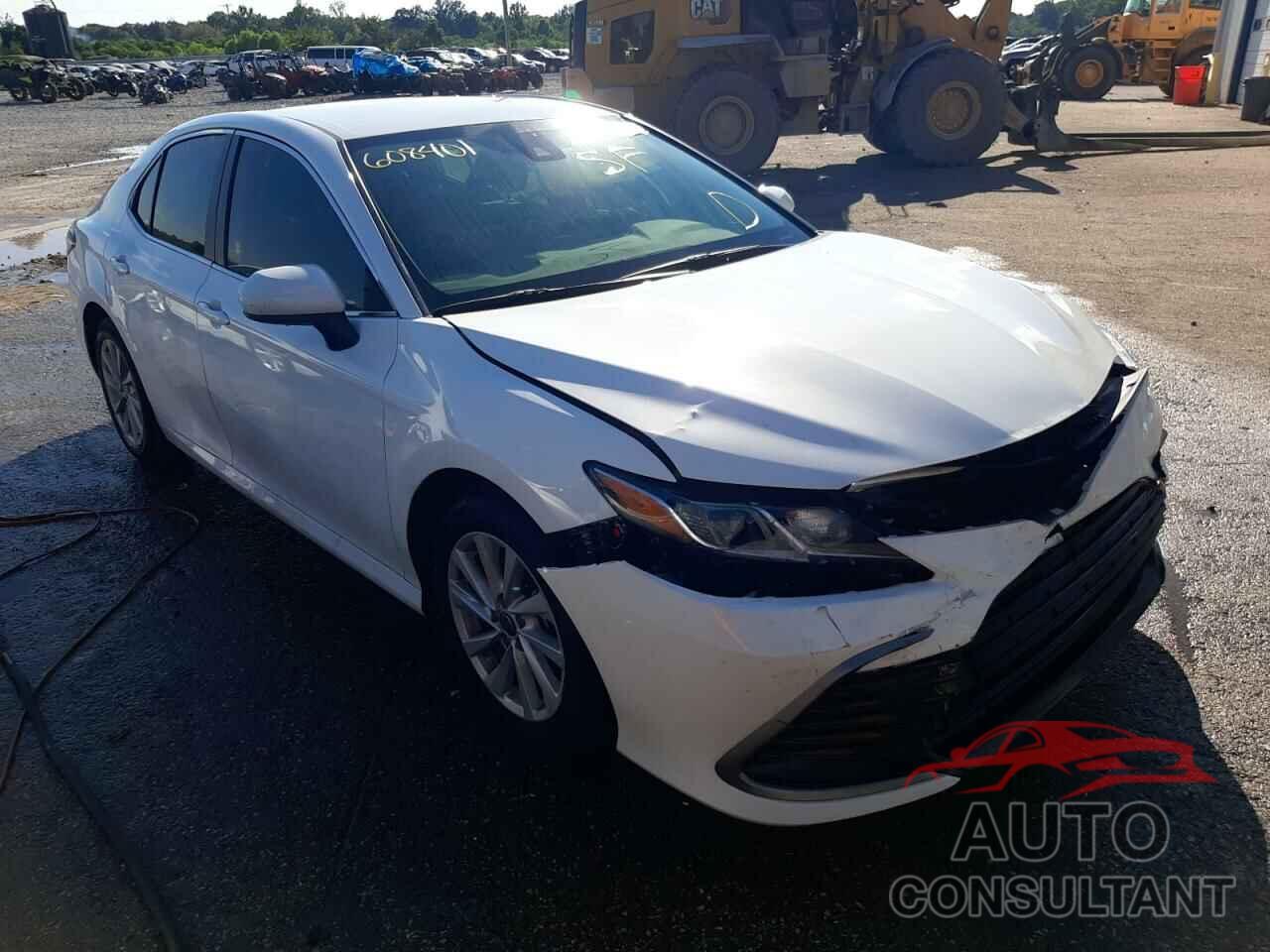 TOYOTA CAMRY 2021 - 4T1C11AK7MU608401