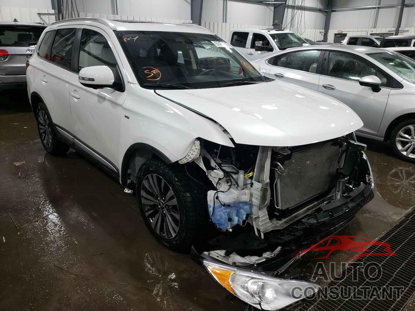 MITSUBISHI OUTLANDER 2019 - JA4JZ4AX9KZ010452