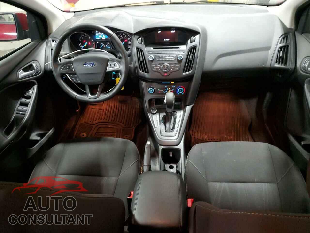 FORD FOCUS 2017 - 1FADP3F24HL234892