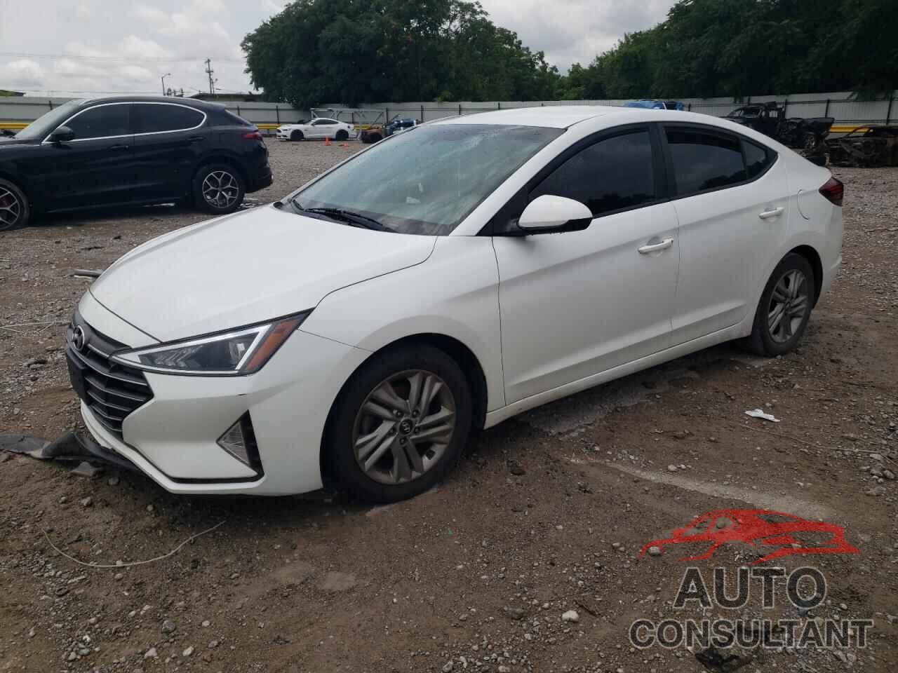 HYUNDAI ELANTRA 2020 - 5NPD84LF3LH579929