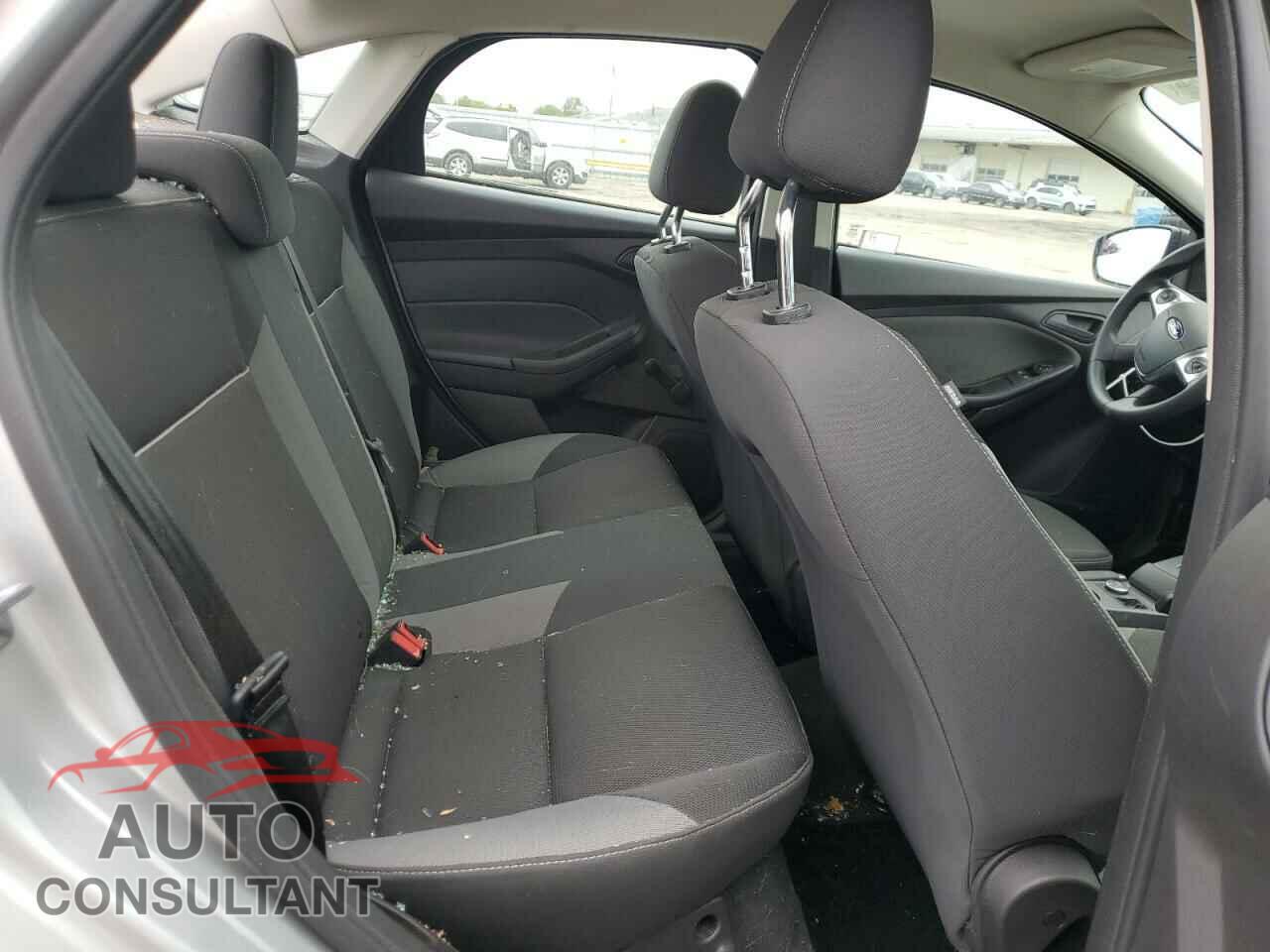 FORD FOCUS 2014 - 1FADP3E20EL437792