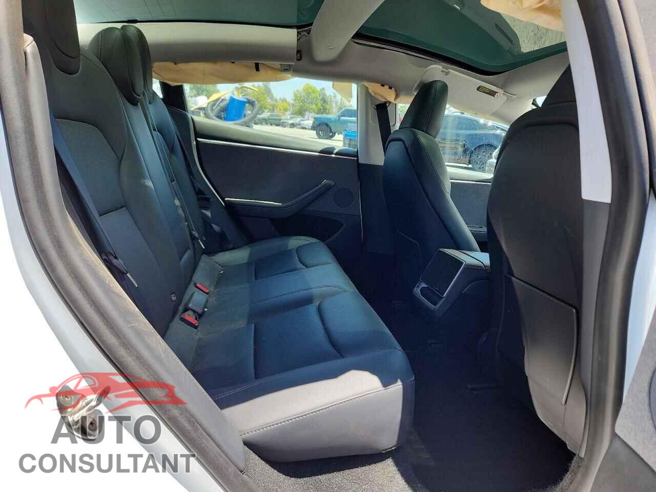 TESLA MODEL 3 2024 - 5YJ3E1EA2RF720971