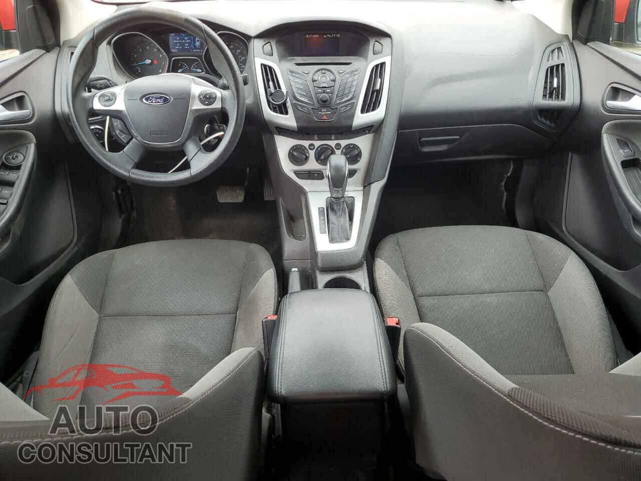 FORD FOCUS 2014 - 1FADP3F27EL148231