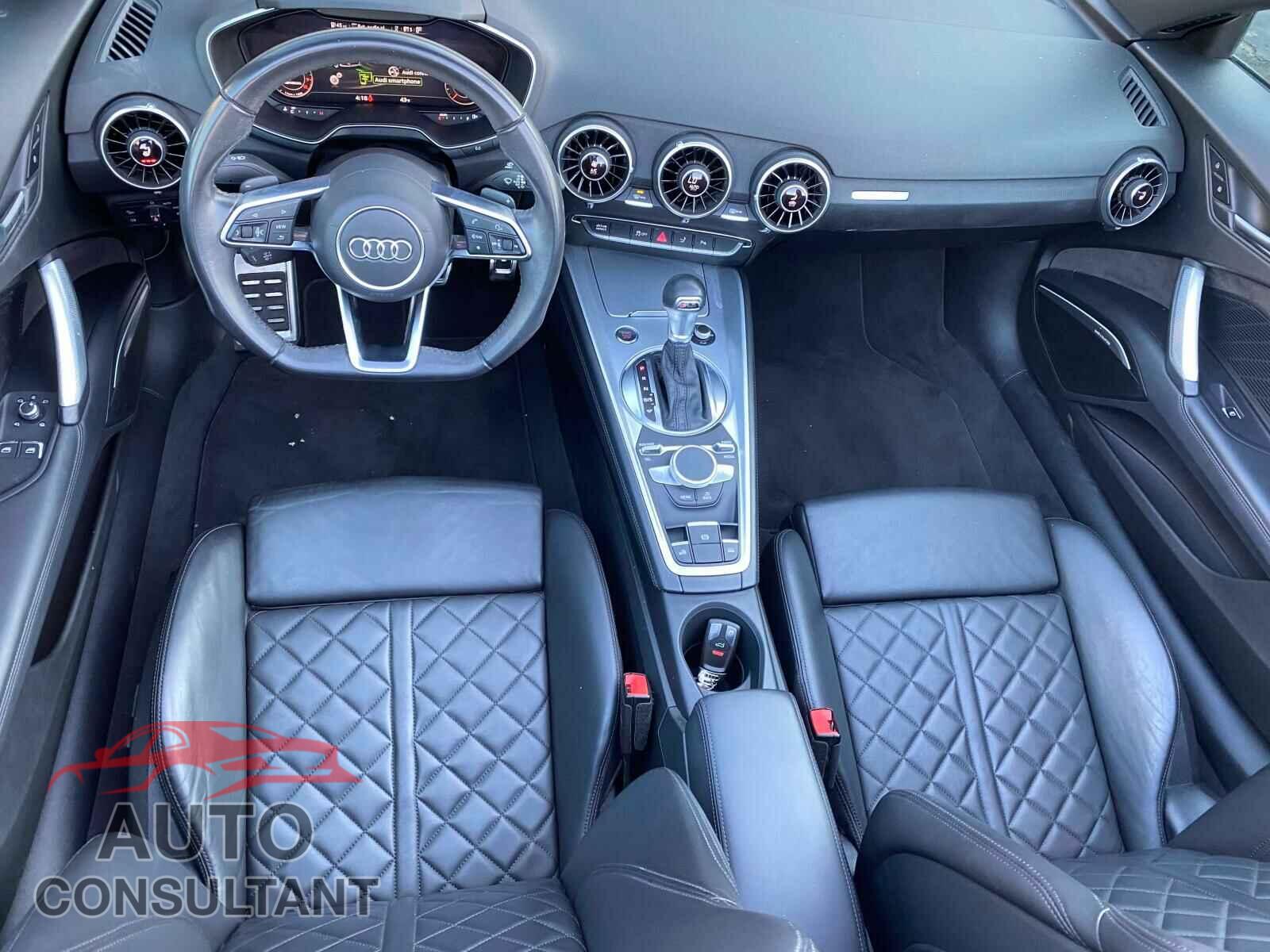 AUDI TT 2017 - TRUT5CFV8H1006837