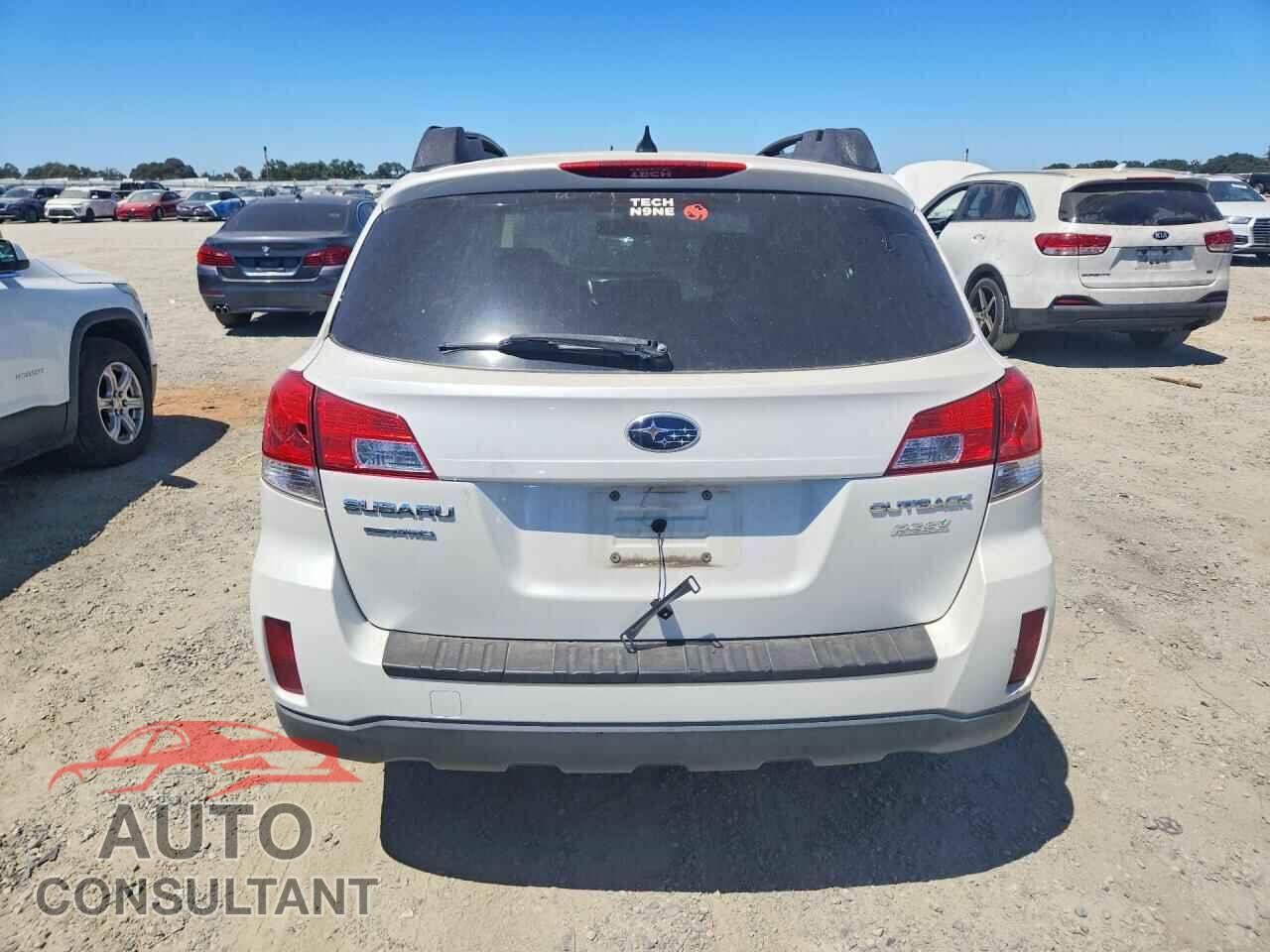 SUBARU OUTBACK 2014 - 4S4BRBCC0E3299832