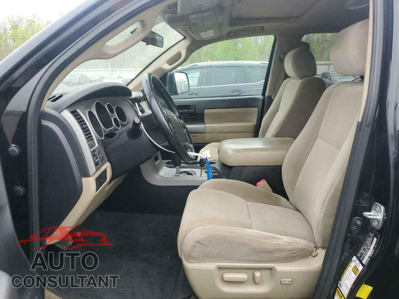 TOYOTA SEQUOIA 2012 - 5TDBY5G15CS070320