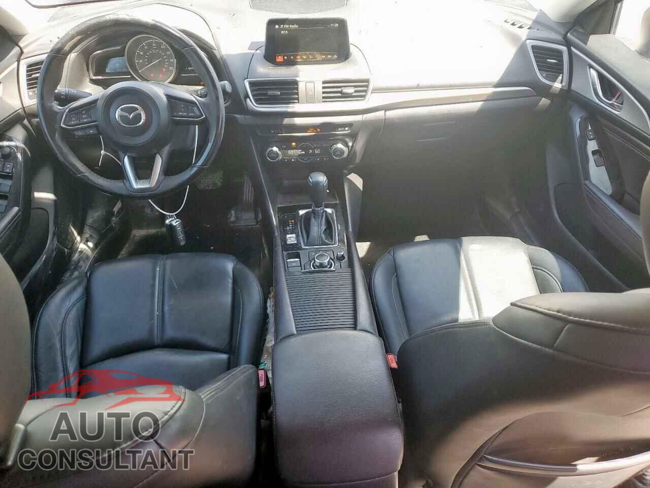 MAZDA 3 2018 - 3MZBN1V31JM161004