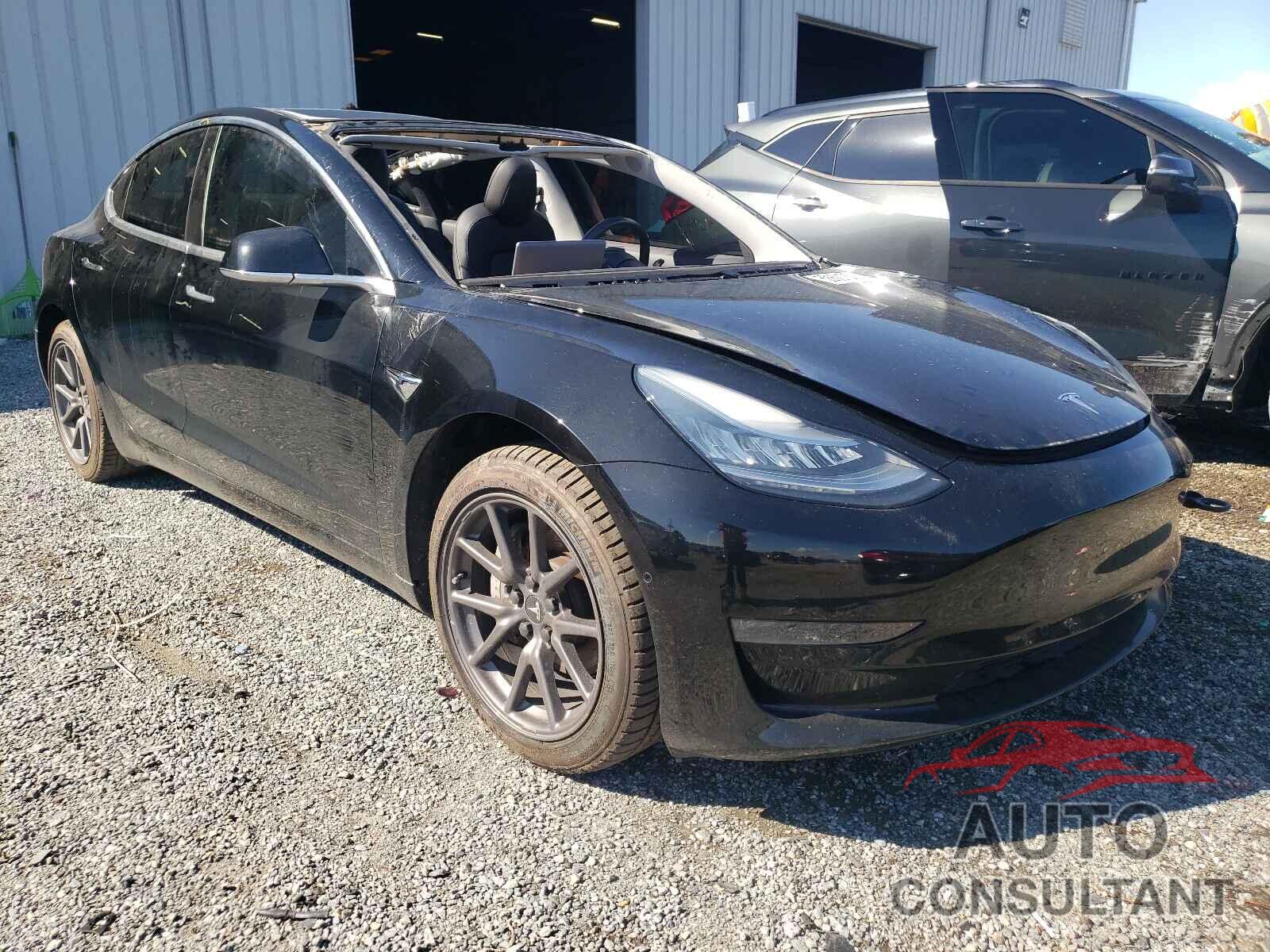 TESLA MODEL 3 2018 - 5YJ3E1EB0JF103131