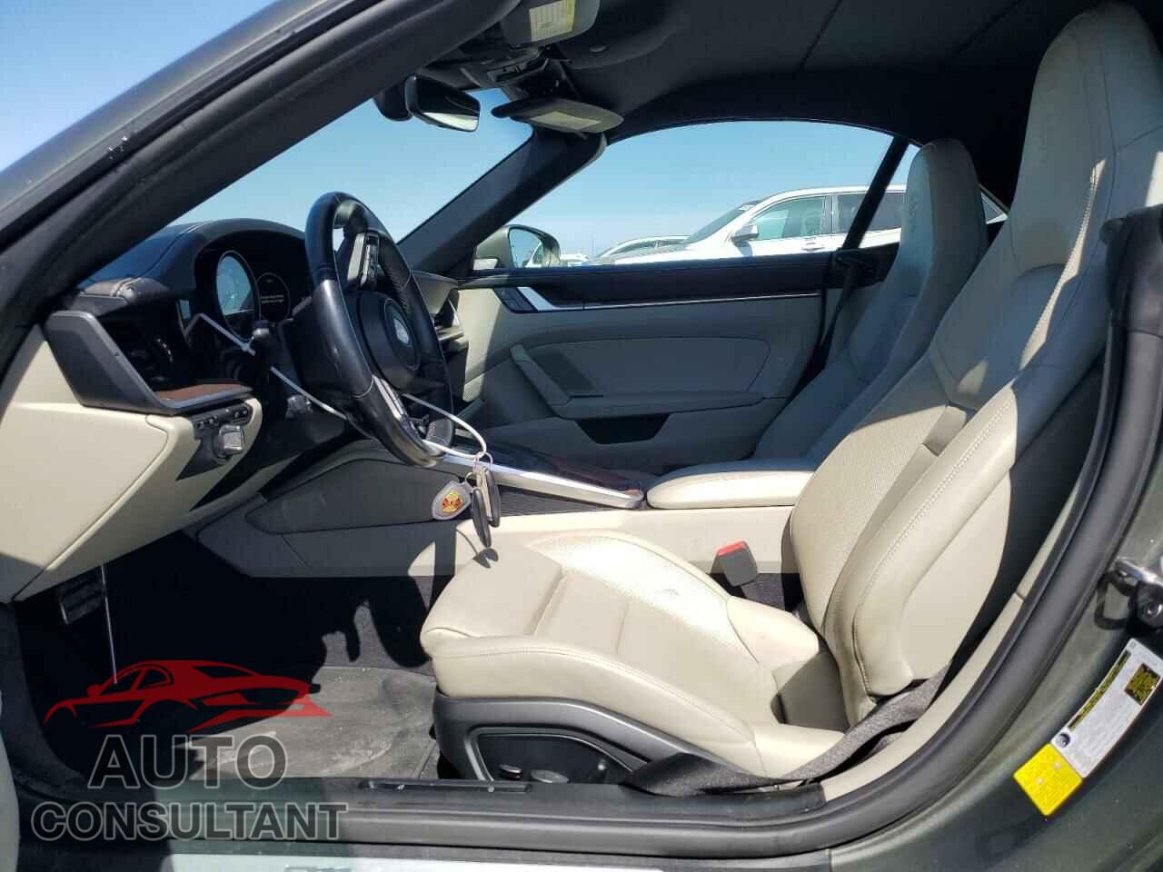 PORSCHE 911 2020 - WP0CA2A9XLS251524