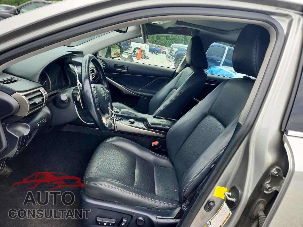 LEXUS IS 2015 - JTHCF1D22F5021259