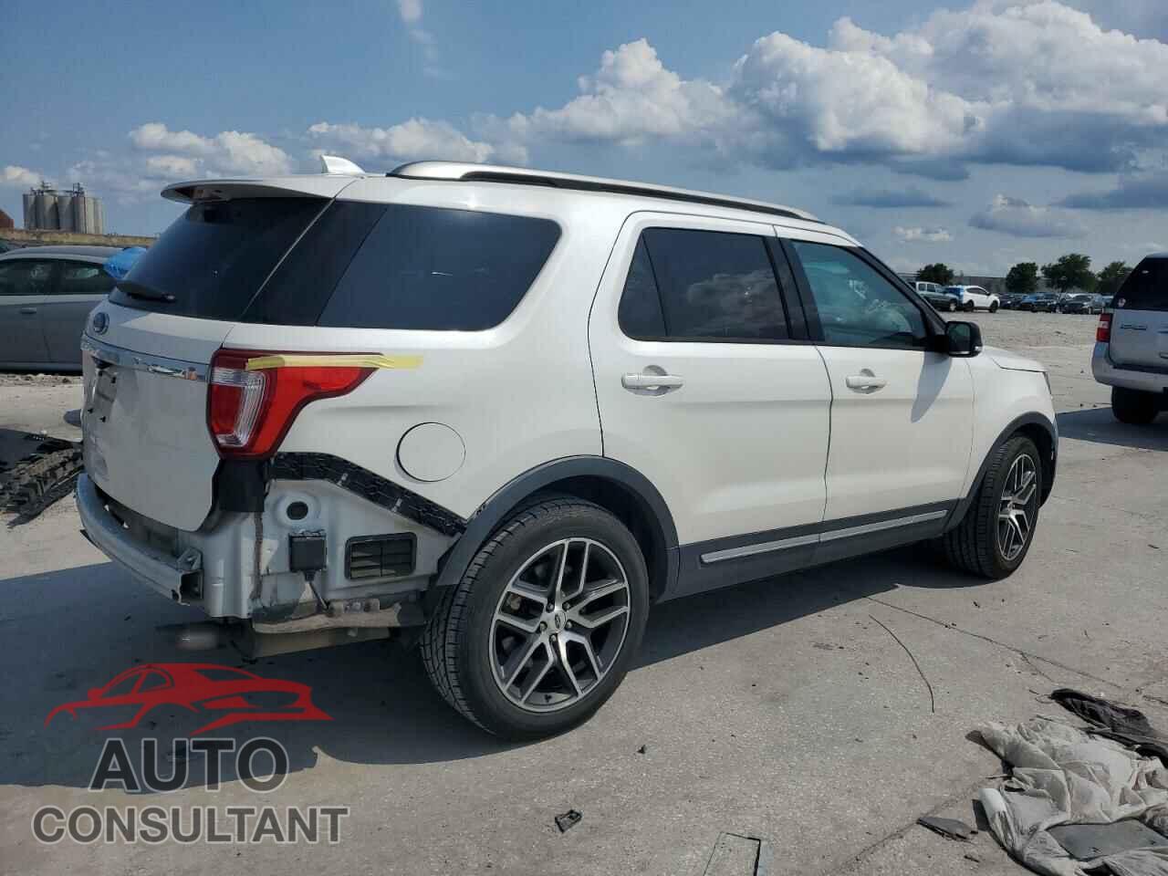 FORD EXPLORER 2017 - 1FM5K7D88HGB49909