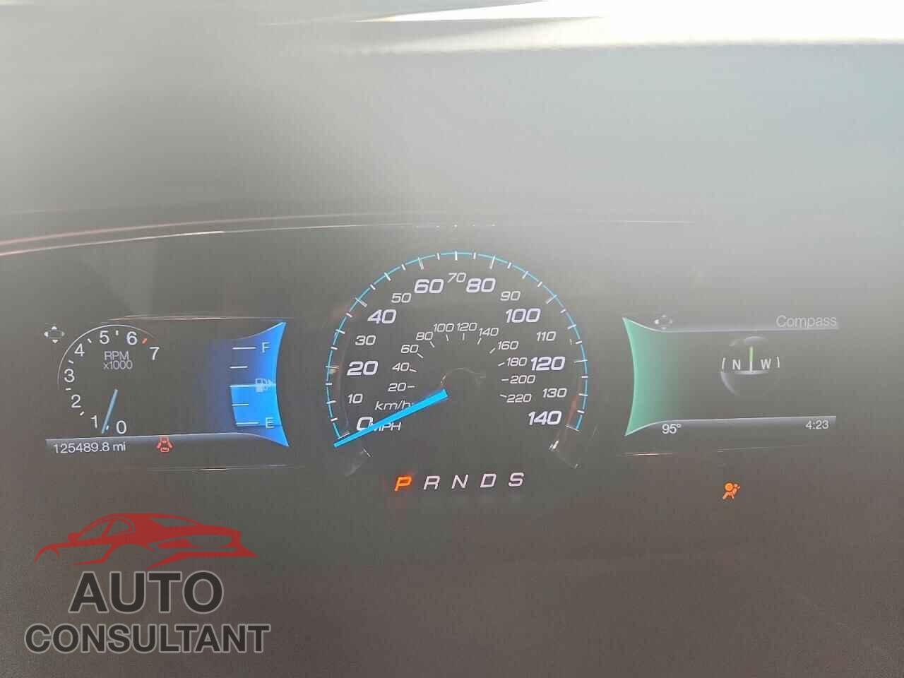 FORD TAURUS 2015 - 1FAHP2E85FG193891