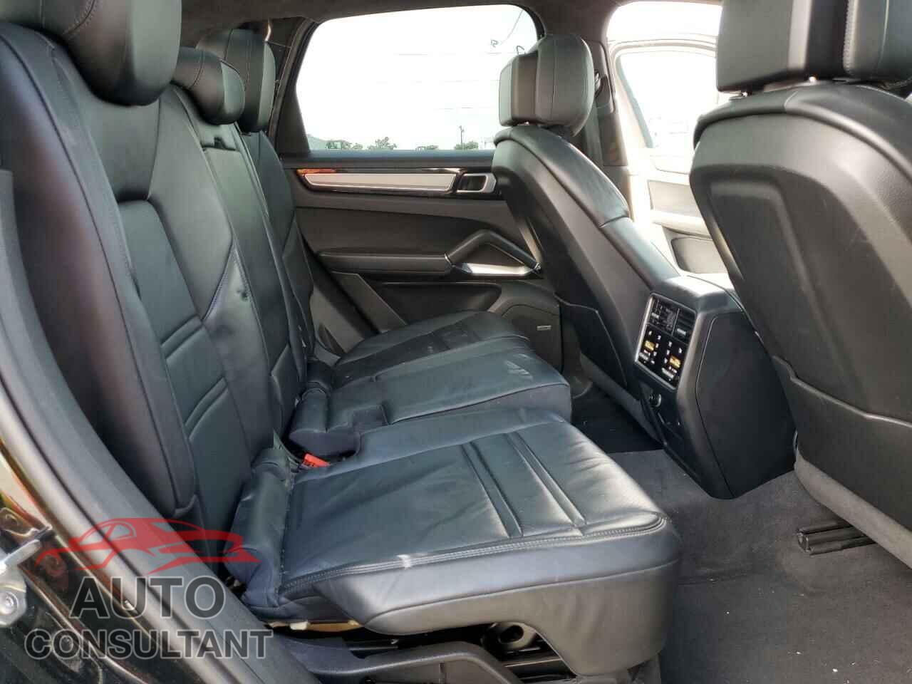 PORSCHE CAYENNE 2019 - WP1AF2AY6KDA80966