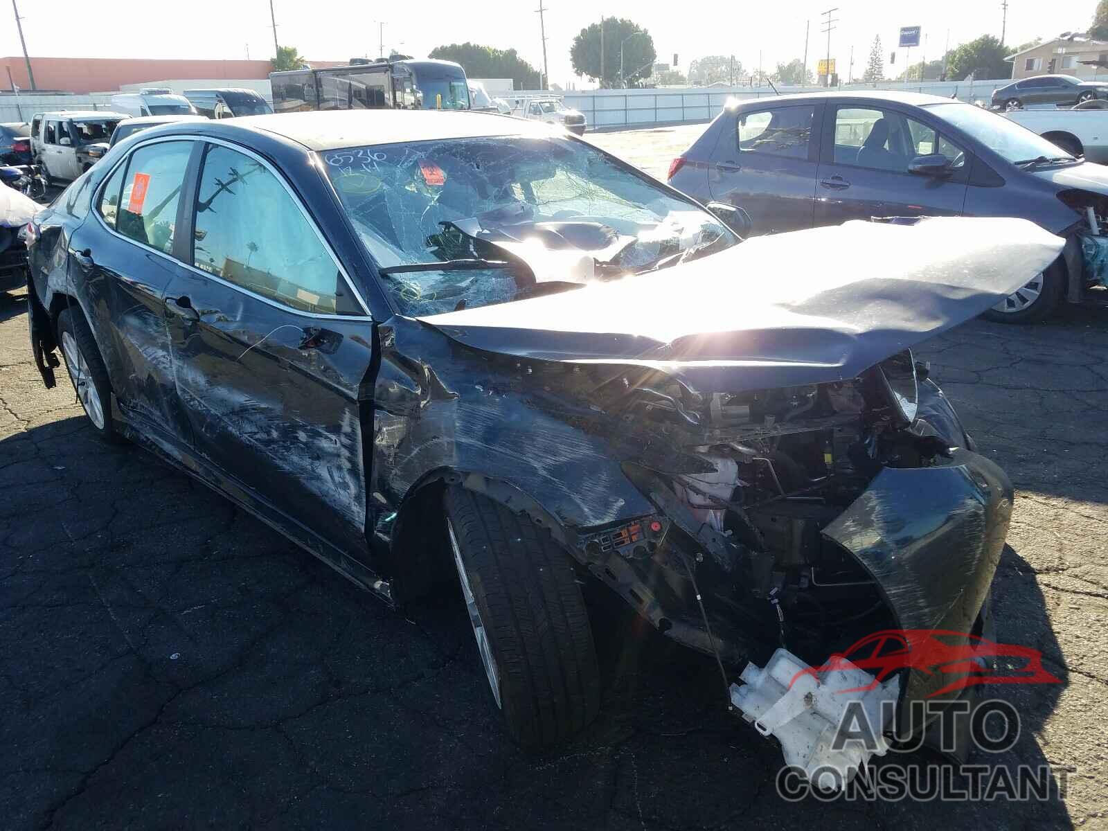 TOYOTA CAMRY 2018 - 4T1B11HK8JU637998