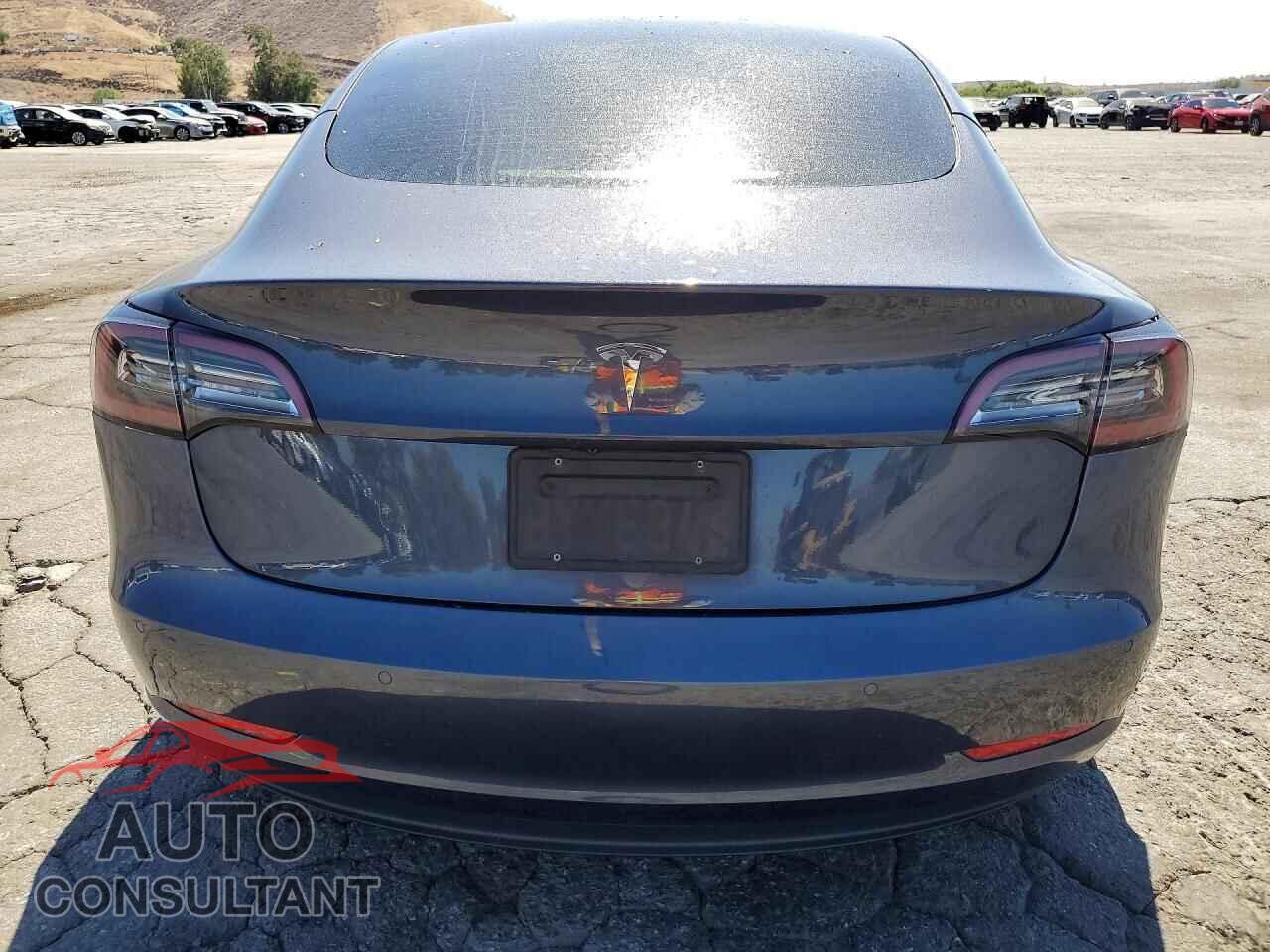 TESLA MODEL 3 2021 - 5YJ3E1EA5MF100205