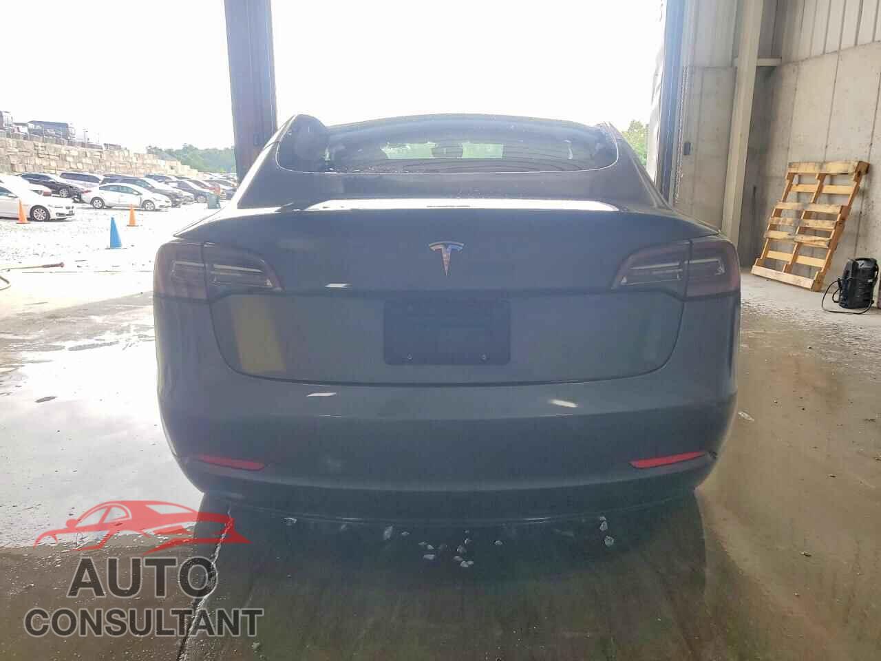 TESLA MODEL 3 2022 - 5YJ3E1EA9NF289068