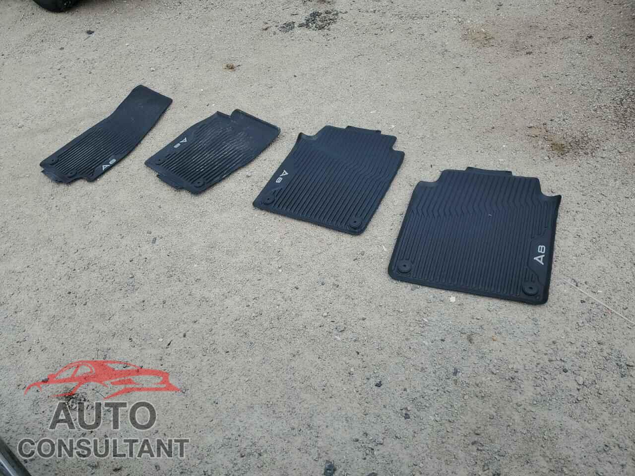AUDI A8 2024 - WAULDAF89RN002511