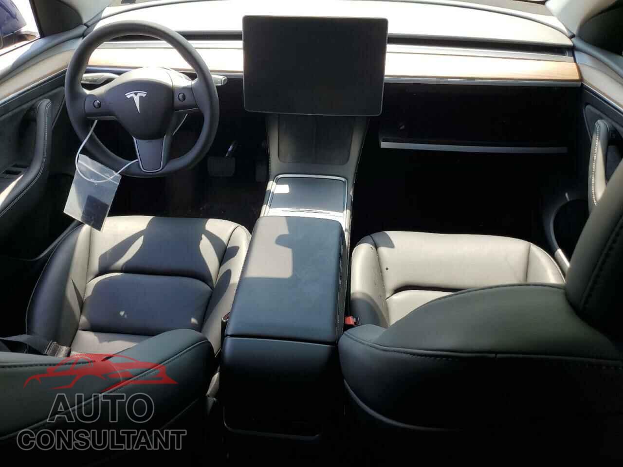 TESLA MODEL Y 2023 - 7SAYGDEE7PF806300