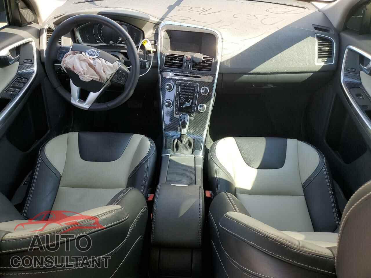 VOLVO XC60 2017 - YV440MDR8H2061448