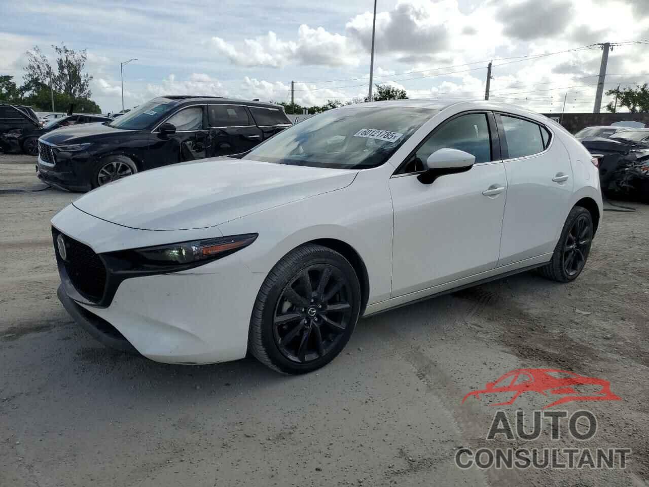 MAZDA 3 2022 - JM1BPAMLXN1518598