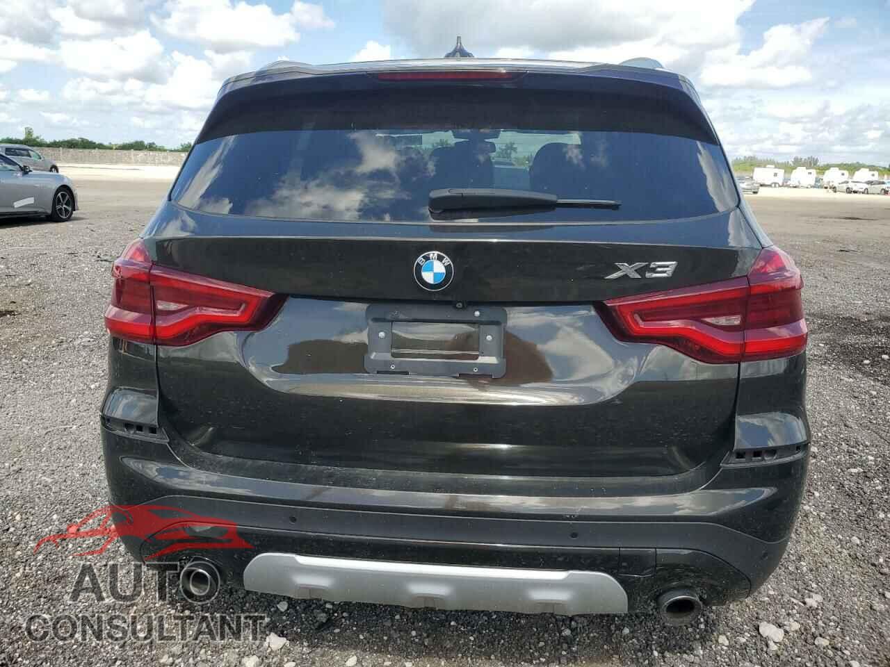 BMW X3 2018 - 5UXTR9C53JLC75474
