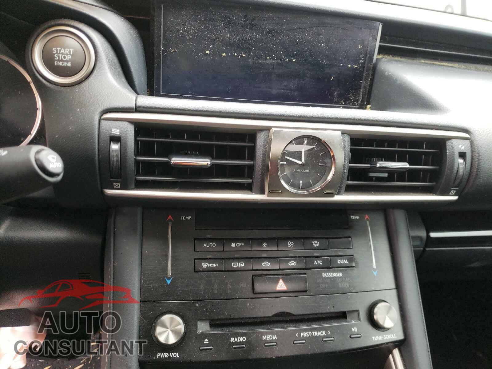 LEXUS IS 2018 - JTHBA1D21J5076336