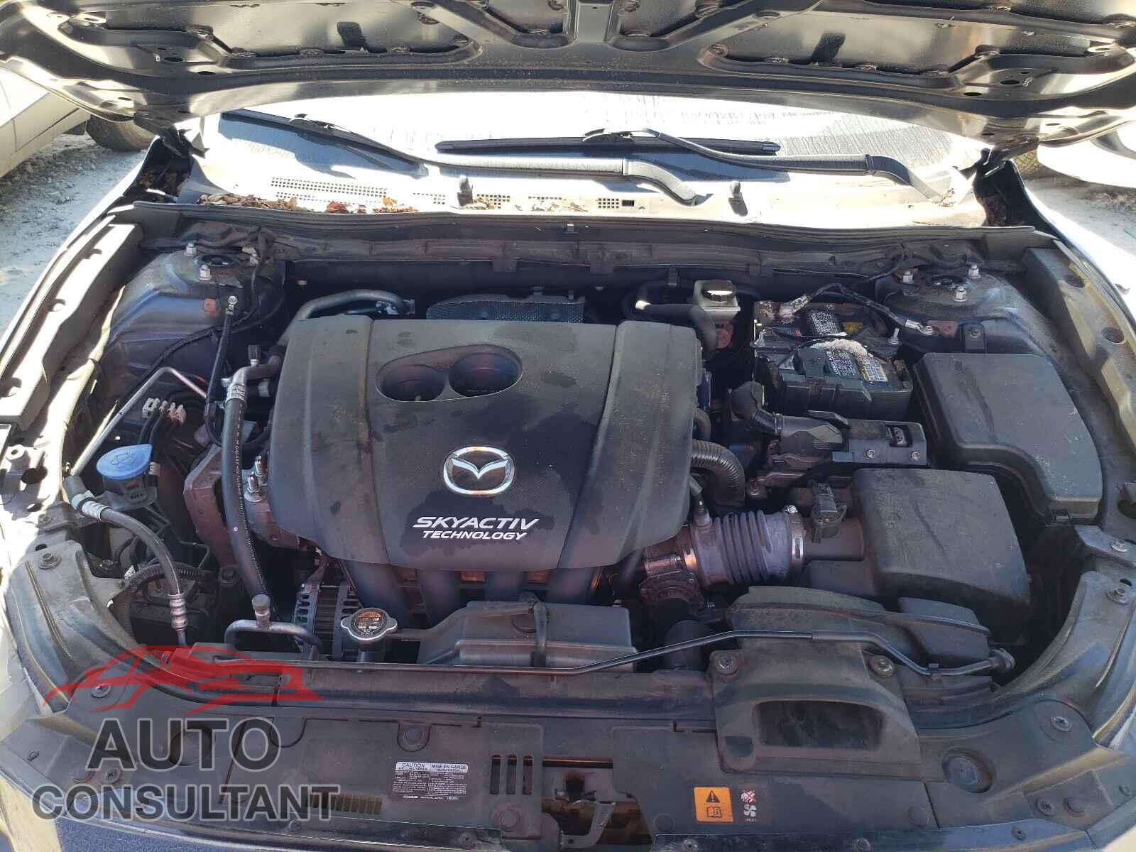 MAZDA 3 2017 - 3MZBN1U76HM131527