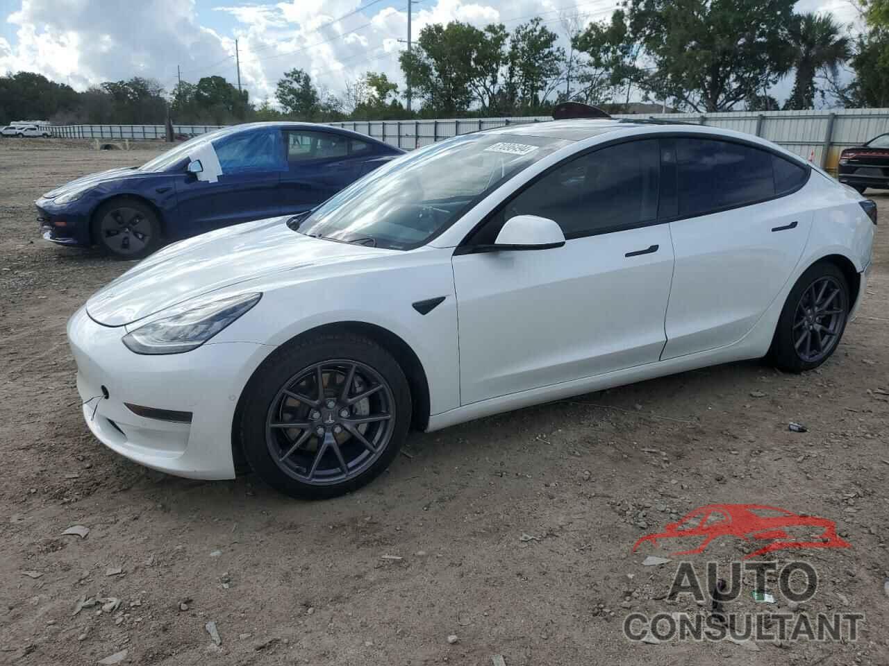 TESLA MODEL 3 2021 - 5YJ3E1EA2MF852122