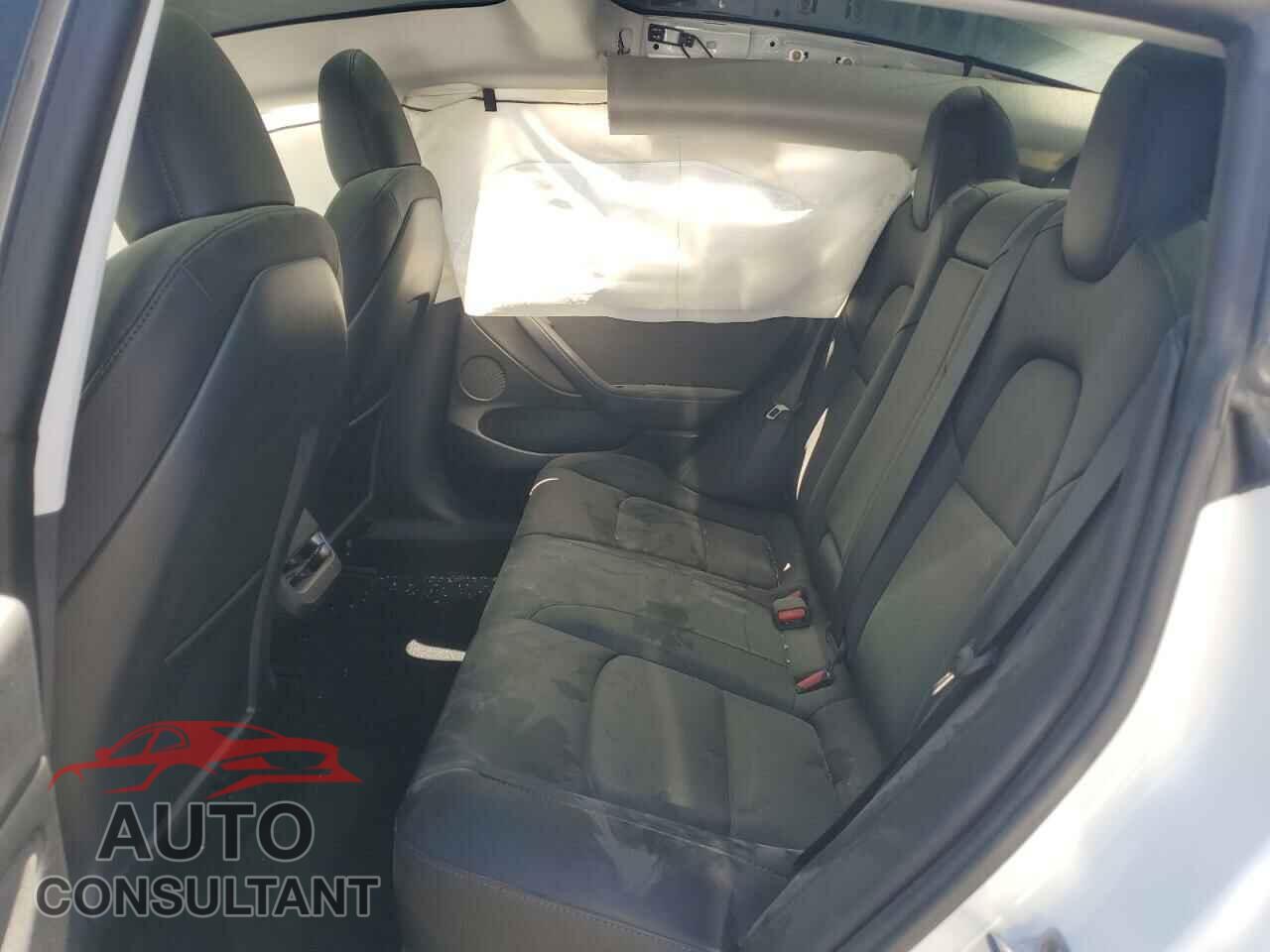 TESLA MODEL 3 2023 - 5YJ3E1EA8PF588599