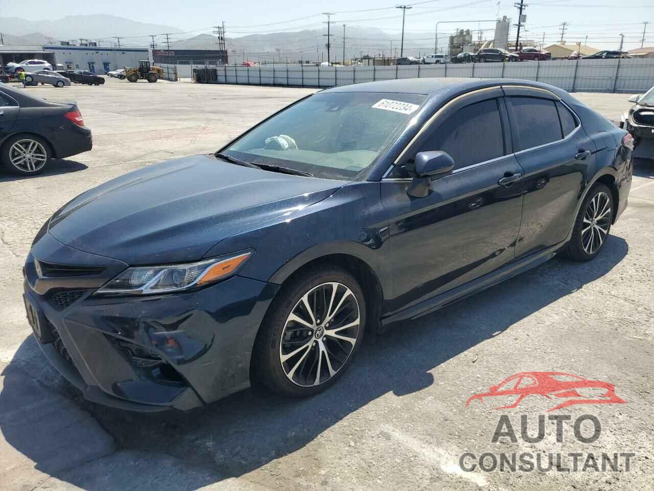 TOYOTA CAMRY 2018 - 4T1B11HK1JU627085