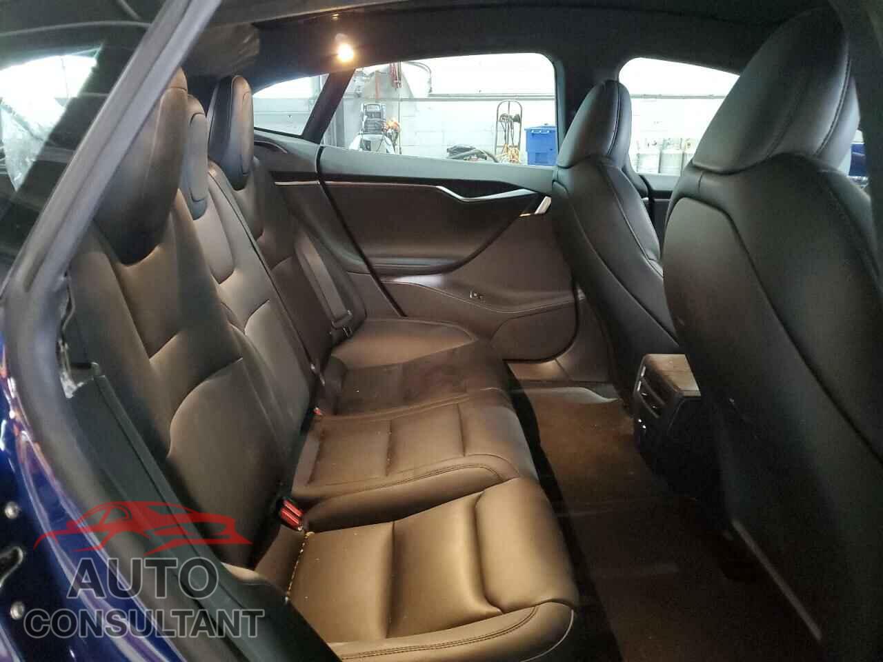 TESLA MODEL S 2020 - 5YJSA1E25LF400132