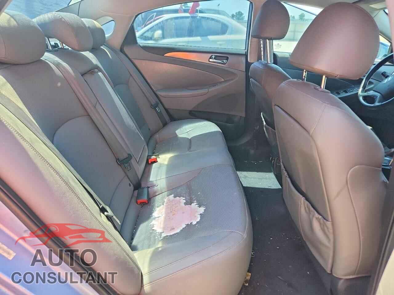 HYUNDAI SONATA 2012 - KMHEC4A40CA045732