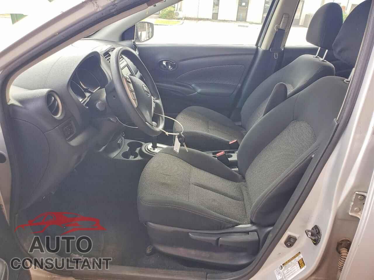 NISSAN VERSA 2019 - 3N1CN7AP3KL813182