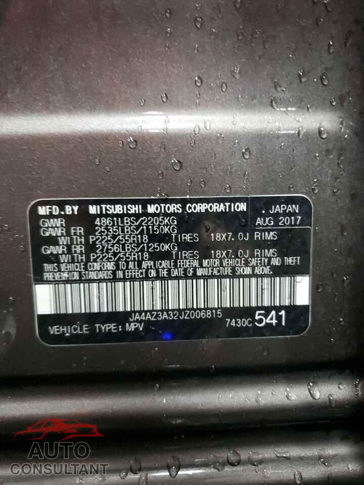 MITSUBISHI OUTLANDER 2018 - JA4AZ3A32JZ006815