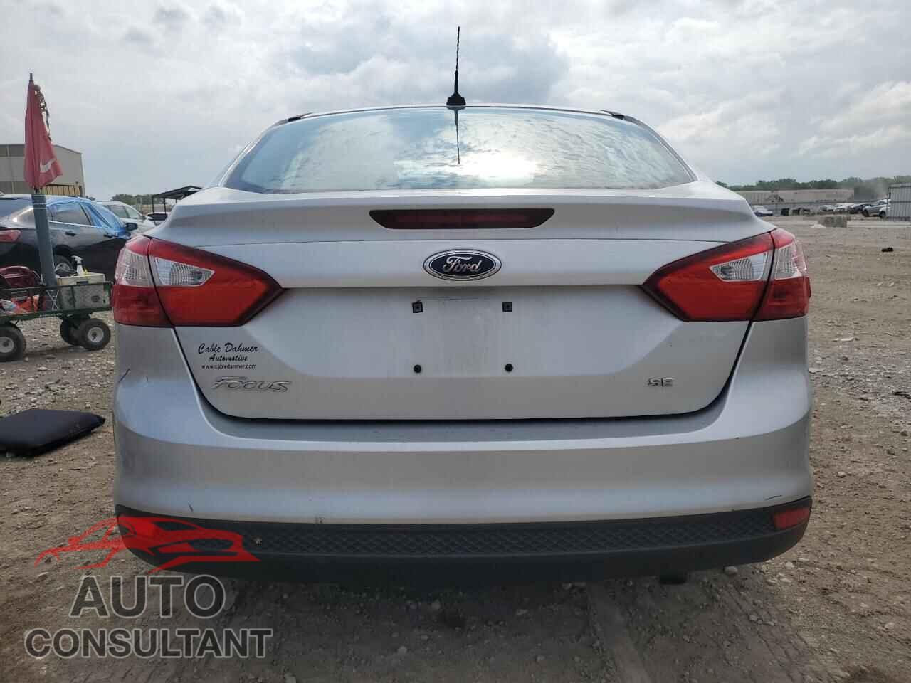 FORD FOCUS 2014 - 1FADP3F26EL178384