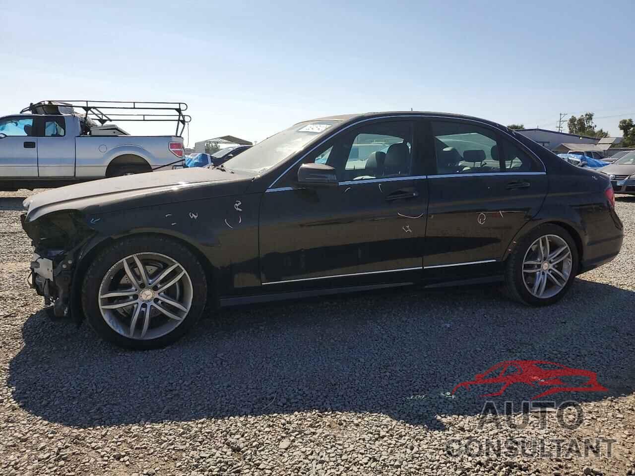 MERCEDES-BENZ C-CLASS 2013 - WDDGF4HB1DR250090