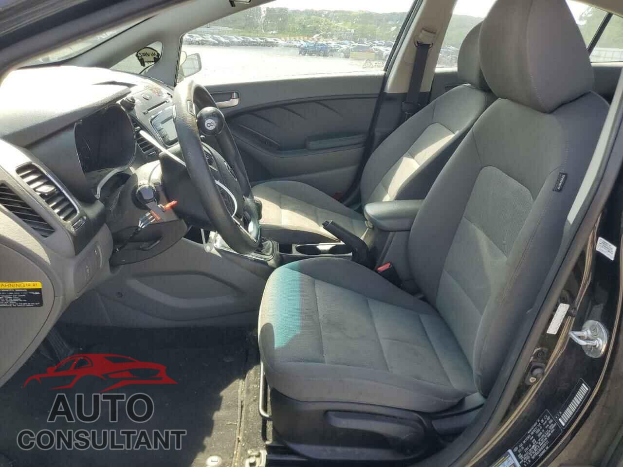 KIA FORTE 2017 - 3KPFK4A70HE018721