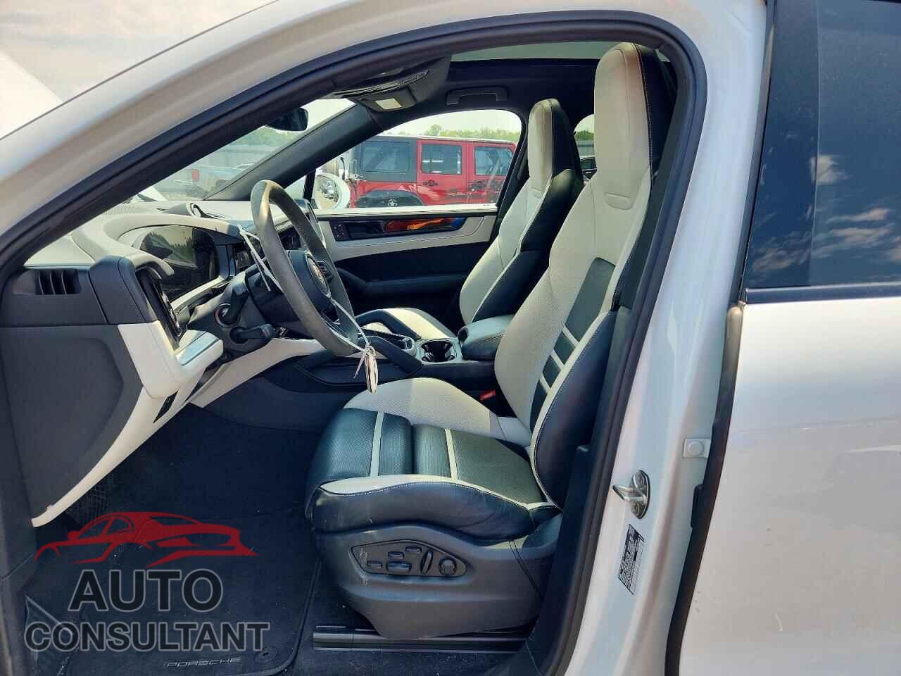 PORSCHE CAYENNE 2024 - WP1BA2AY4RDA53553